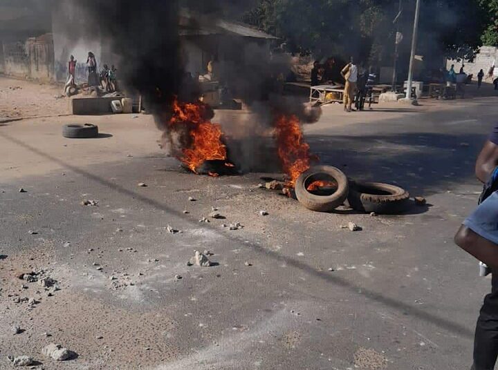 Echauffourées entre forces de l’ordre et étudiants de l’Ucad à Ziguinchor: Ousmane Sonko dans le viseur des jeunes