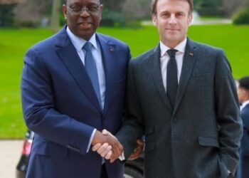 Le Président Macky SALL reçu par son homologue français Emmanuel MACRON pour une visite d’amitié et de coopération ( en images)