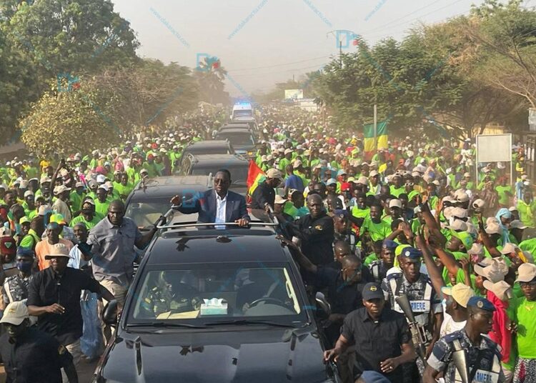 Accueil chaleureux du Président de la République Macky Sall à Sédhiou.