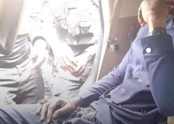 OUSMANE SONKO CUEILLI PAR LES ELEMENTS FDS DANS SA VOITURE