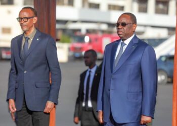 Paul KAGAME accueilli avec tous les honneurs par Macky SALL( en images)