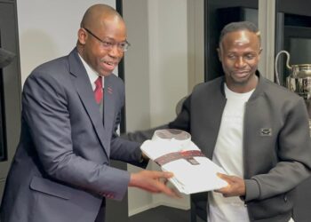 Visite du Ministre des Sports Yankhoba DIATARA à Sadio Mané à Munich( en images)