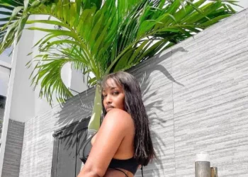 Abidémi Awotale très provocatrice dans un supermarché, ce qui a choqué de nombreux internautes.