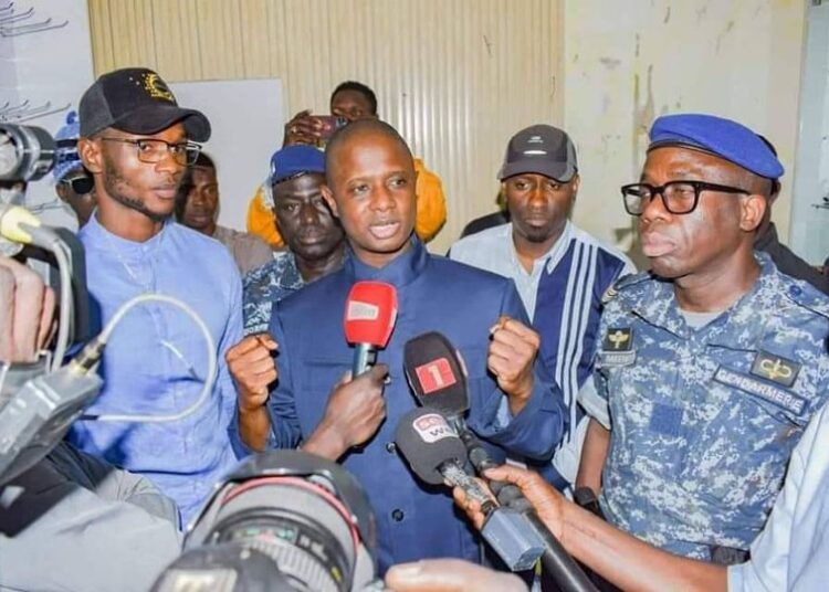 Antoine Félix Abdoulaye DIOME apporte son soutien aux victimes des violences lors des manifestations