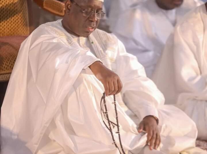 Décès Me Seye : Macky Sall présente ses condoléances émues