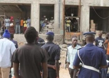 Point-E : Une brouette remplie de béton tombe sur deux ouvriers, une des victime mort sur le coup