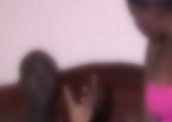 L’affaire Fatoumata Dia : un témoignage glaçant, «Il me rejoignait en caleçon. Un jour, il s’est même déshabillé devant moi. Il était tout n.u»