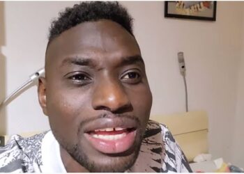 (Vidéo) – Adamo encense Dof Ndeye : « Sonko dou touss, Macky Sall laniouy topou… »