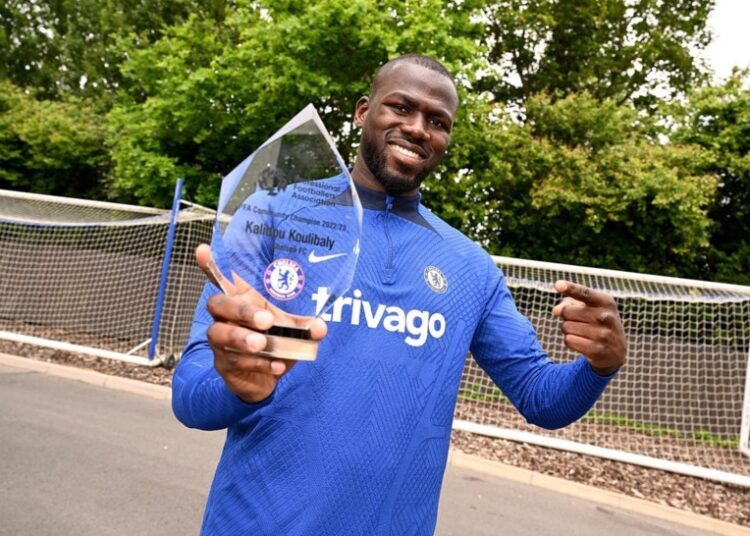 Community Champion Awards : Kalidou Coulibaly reçoit le trophée