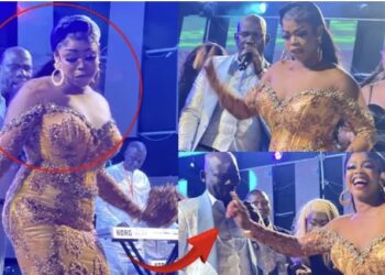 Danse, ambiance : Mame Ndiaye Savon s’échauffe dans le concert de Kéba Seck (Vidéo)