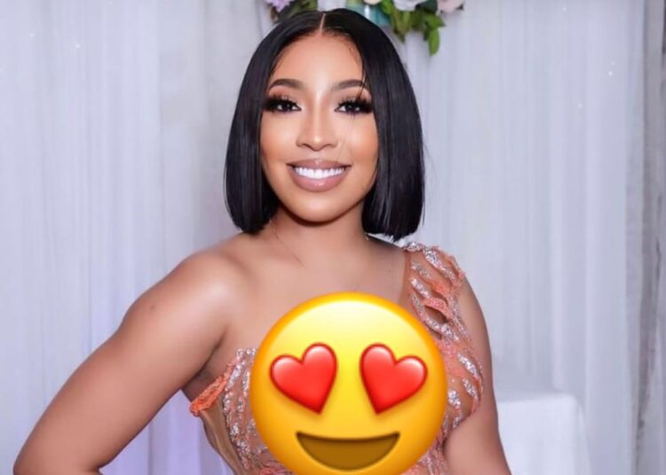 Se!ns nus: Zeyna Ndour se dévoile très provøcante au mariage des filles de Mackiyou Faye