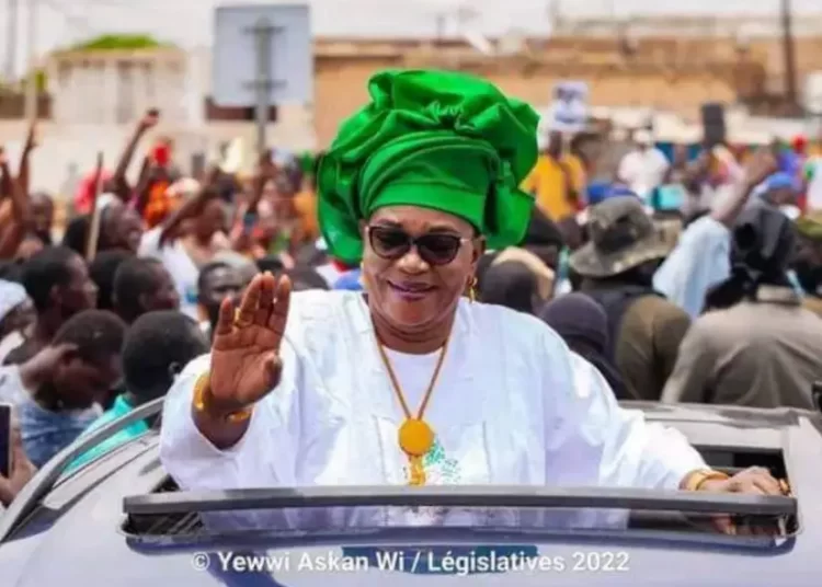 Présidentielle 2024 : Aïda Mbodji annonce sa candidature
