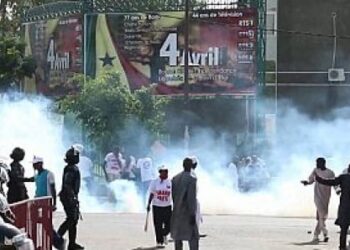 Ambassade du Gabon au Sénégal : des manifestants dispersés à coups de gaz lacrymogènes !