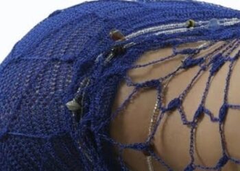 Mère Thiama fait une démonstration en direct : "lii djiguéne wara déf pour daanél Dieukeureum..." !