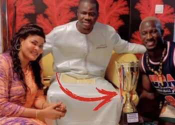 Après sa victoire contre Zoss : Ada Fass chez son marabout Abdoulaye Diop Khass (Vidéo)