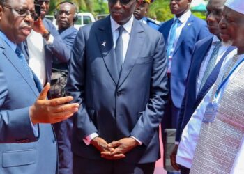 Macky Sall offre des véhicules aux chefs de village du Sénégal