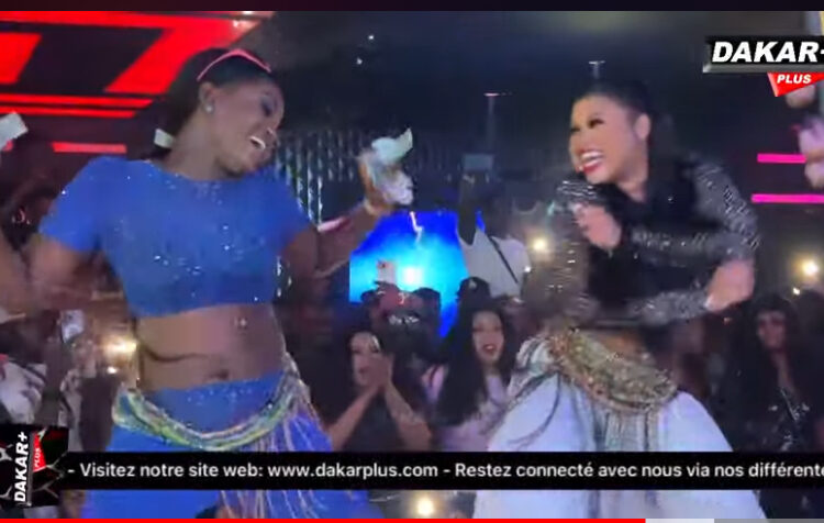 Awa et Ndeye Ndiaye Banaya électrisent la scène de Wally Seck (Vidéo)