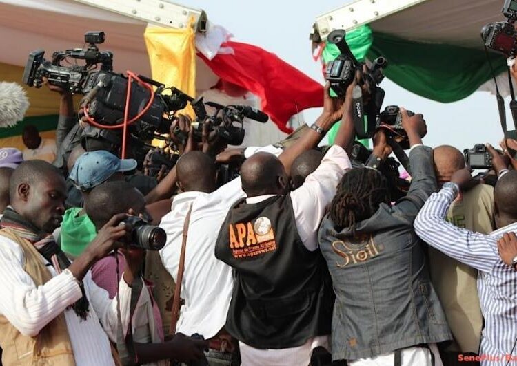 Anarchie médiatique au Sénégal : le ministre Moussa Bocar THIAM pointe du doigt le manque de régulation