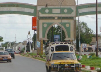 Touba: Un chauffeur ligoté et son taxi volé, les auteurs arrêtés à Dakar