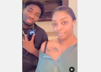 Quand Vj drague ouvertement Fat Bintou Baabel : « Meune nala topato soula nékhé sakh nga… »