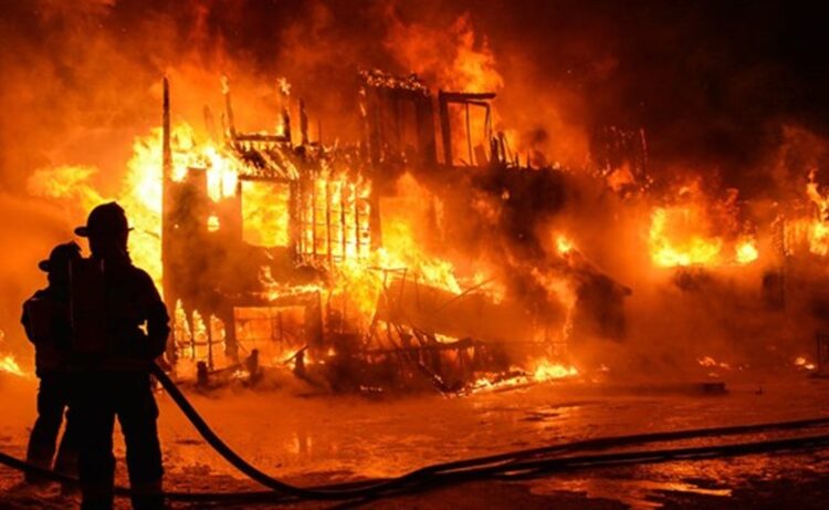 Incendie mortel à Saré Molo, Koussanar : un enfant de 8 ans perd la vie, village en cendres