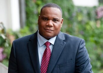 Présidentielle 2024 : Le candidat recalé, Dr Ousmane Kane, se range aux côtés d’Amadou Ba