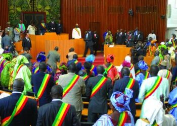 Dotation de voitures, 700 000 F CFA pour le carburant : les membres du Bureau de l’Assemblée nationale gâtés