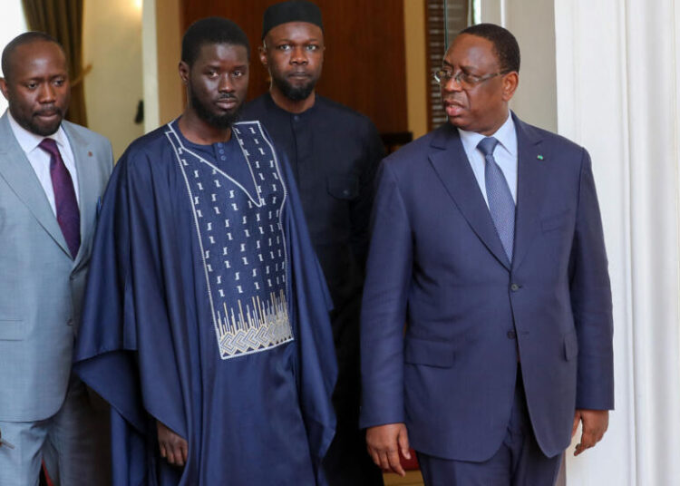 Jeune Afrique révèle un prétendu « accord secret » conclu entre Macky, Diomaye et Sonko