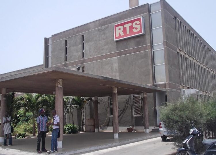 Rts : Un « fonds commun » de 200 millions débusqué, Pape Alé Niang « déchire » l’accord d’entreprise